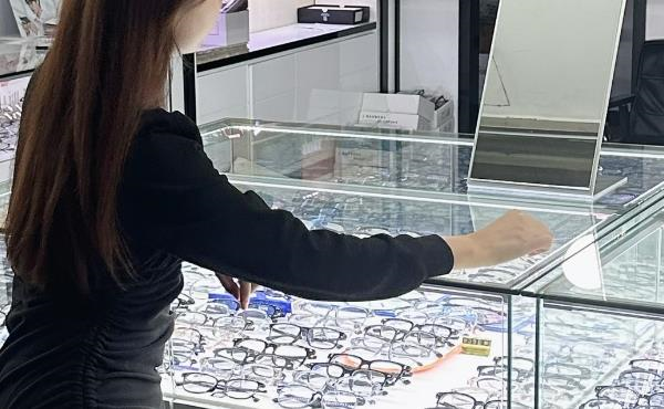 眼鏡店